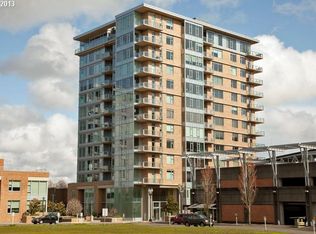 1920 SW River Dr E #806, Portland, OR 97201