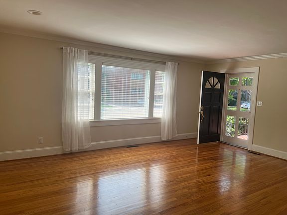 Main entry to the living room