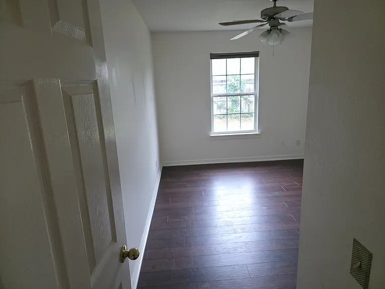 81 N Sable St — Photo 4