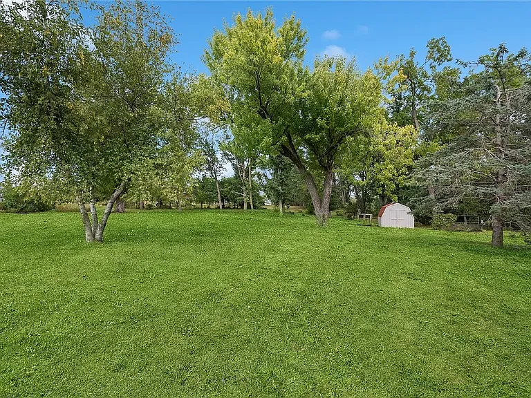 4530 Woodview Dr NE — Photo 19