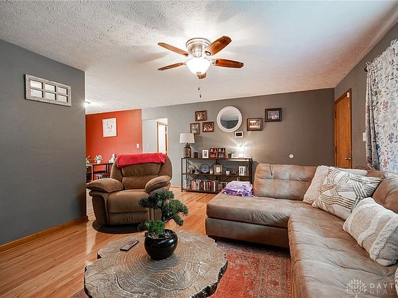 5th image of 3890 Mengel Dr