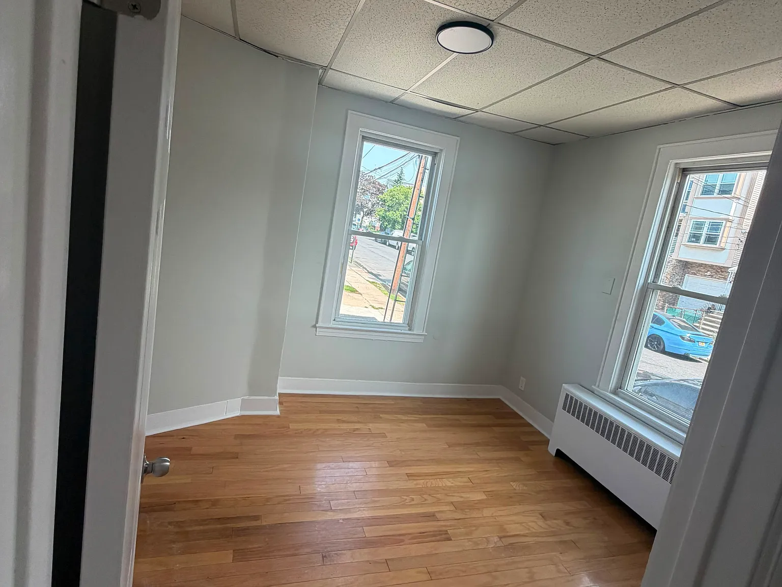 3 bed, 1000 sqft, $2,550 — Photo 4