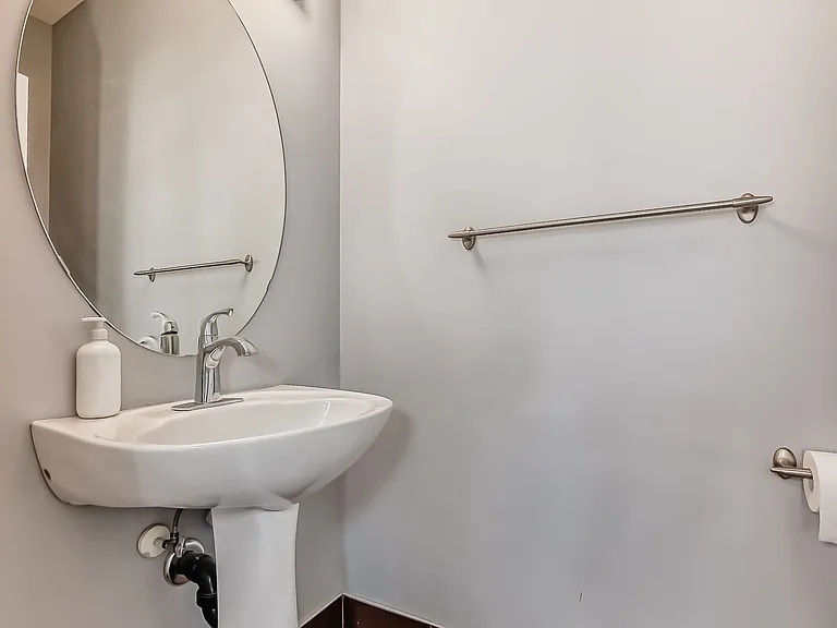 409 W Lakeview Dr — Photo 21