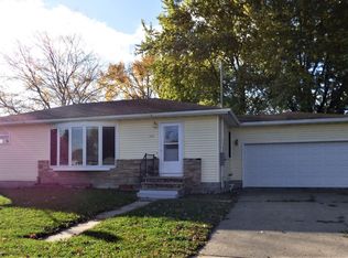 208 9th Ave NE, Waseca, MN 56093