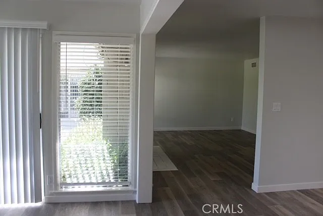 548 Stanford Ave — Photo 17