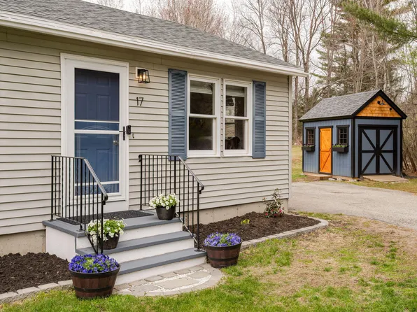 17 Christopher Road, Gorham, ME 04038