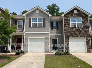 6026 Guildford Hill Ln, Charlotte, NC 28215