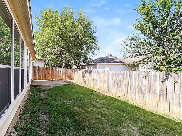9308 Cynthia Ct — Photo 16