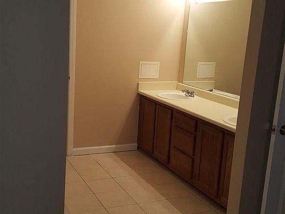 5th image of 135 Sallie Dr