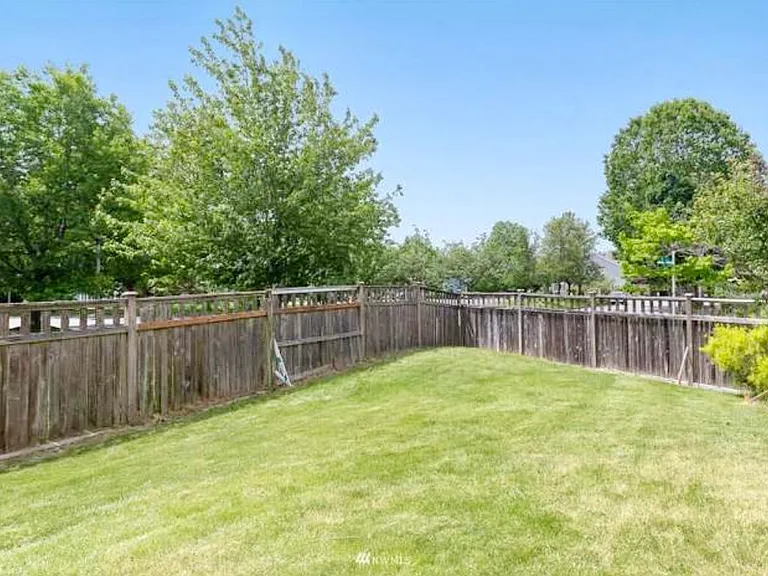 3320 Laurelwood Cir NE — Photo 26