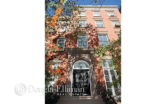 Rented by Douglas Elliman | media 19