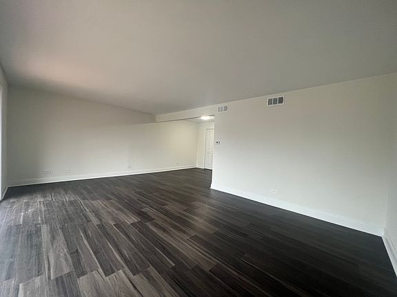 2nd image of 512 N Roberts Dr APT 2E