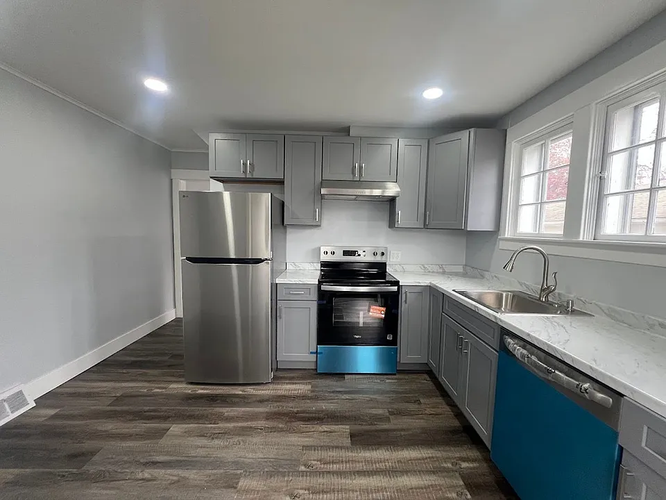 122 Reading Ave