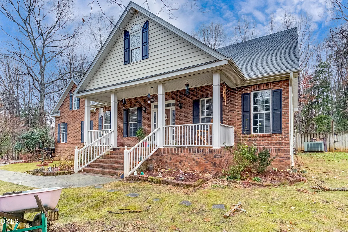 Building Photo - 6240 Hilbert Ridge Dr