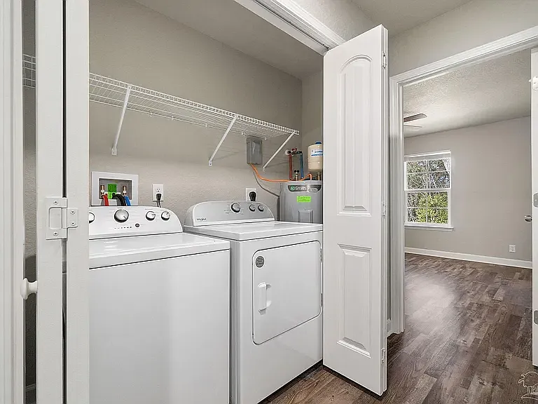 3 bed, 1370 sqft, $1,650 — Photo 3