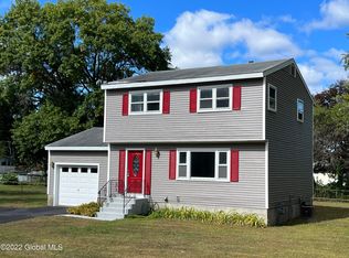 2 Moore Ave, Saratoga Springs, NY 12866