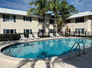 8605 SW 68th Ct APT 1, Pinecrest, FL 33156