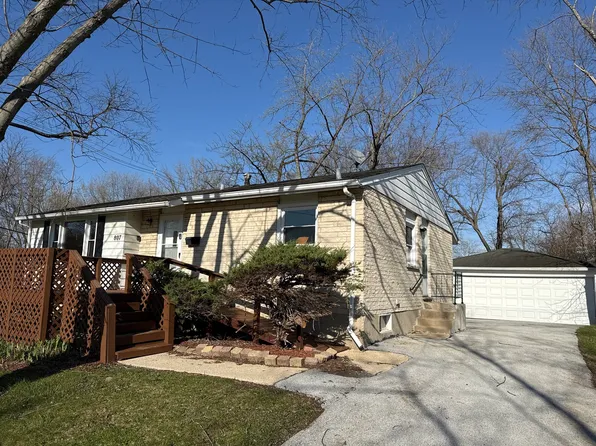 807 Blackhawk Dr, University Park, IL 60484