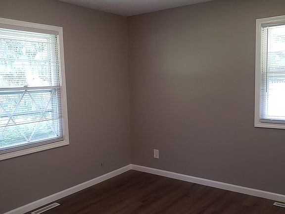 3rd image of 2210 Carol Ln #2212