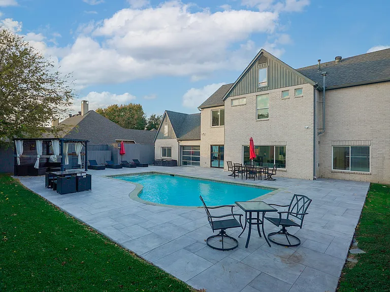 6319 Windmill Cir — Photo 31