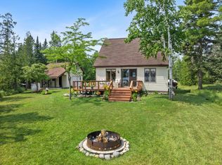 6120 Truscott Dr, Cheboygan, MI 49721