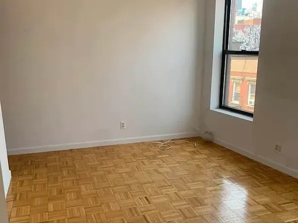 164 Mott St, New York, NY
