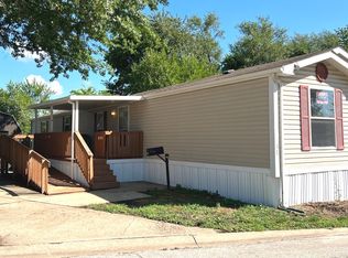18 Narcissus Ln, Belton, MO 64012