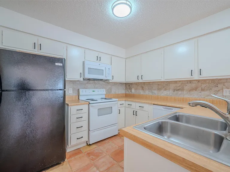 13034 Leader St #960 — Photo 16