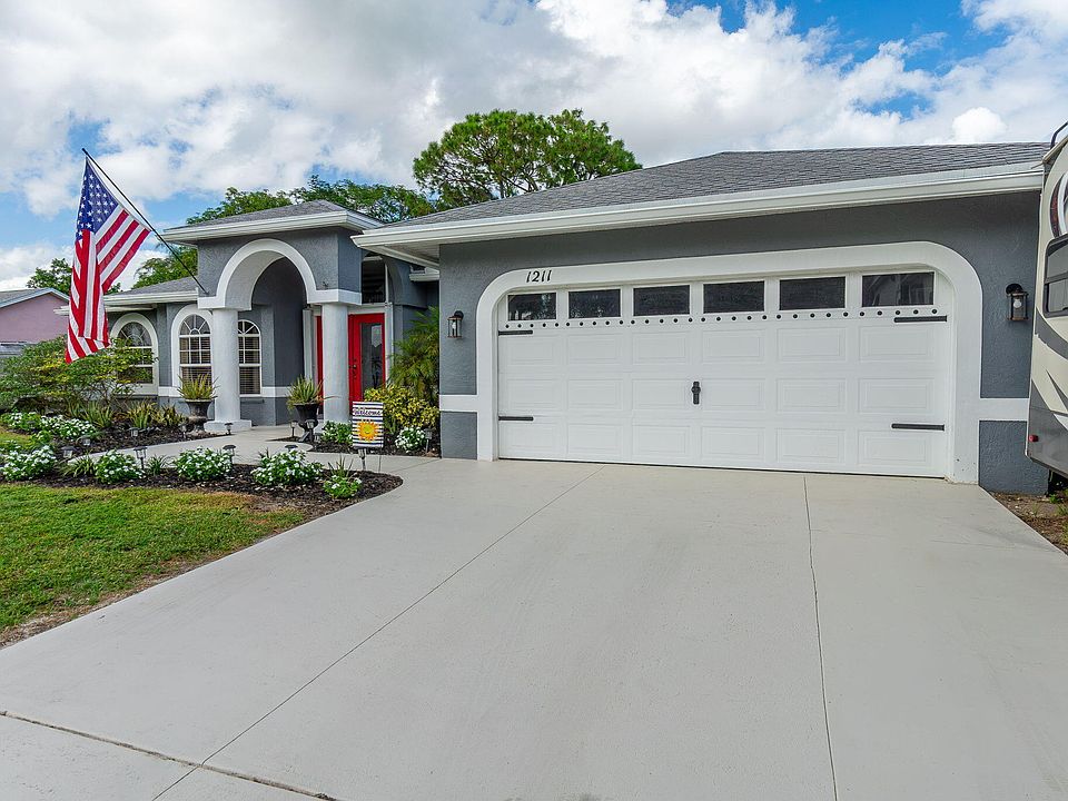 1st image of 1211 SW Porter Road