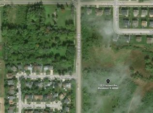 110 N Fairlawn Ave, Mundelein, IL 60060