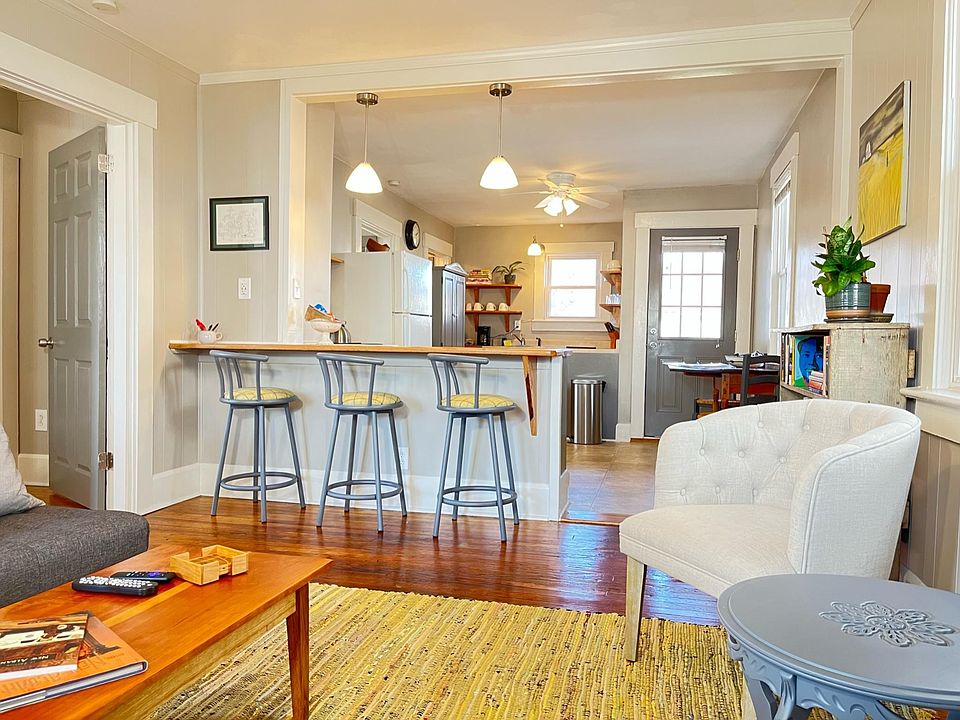 open living room/kitchen floor plan