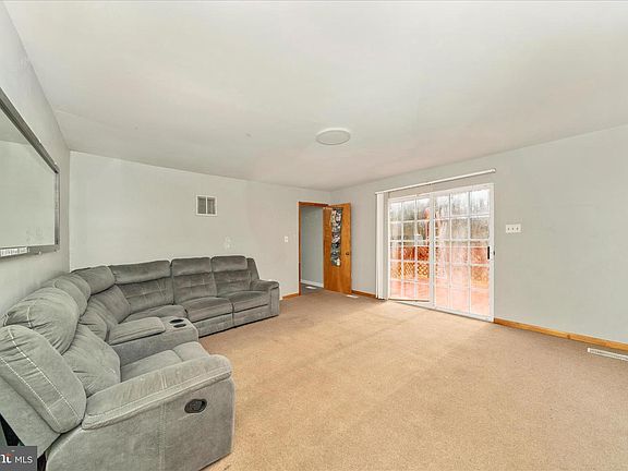 4th image of 6415 Valley Park Rd