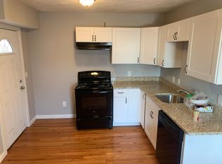 95 Austin St #2B, Worcester, MA 01609