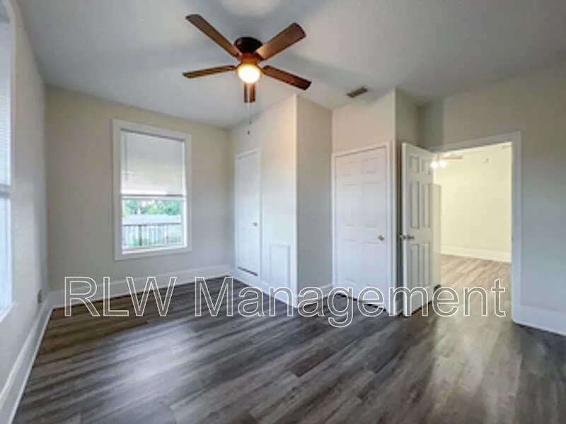 1 bed, 1.0 bath, 402 sqft, $1,000 — Photo 4