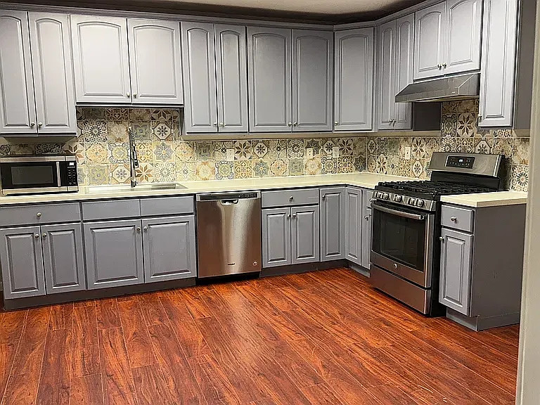 2 bed, 900 sqft, $2,750 — Photo 2