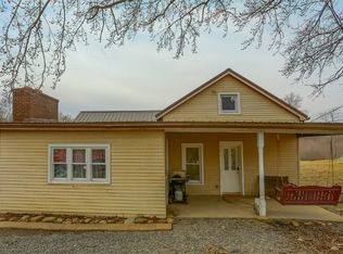 1923 Martin Rd, New Castle, PA 16101