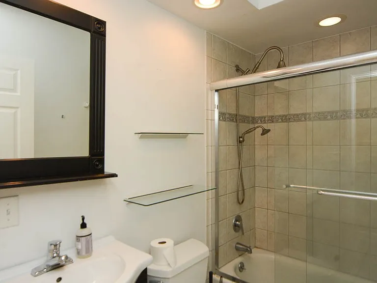 1720 W Augusta Blvd #2 — Photo 16
