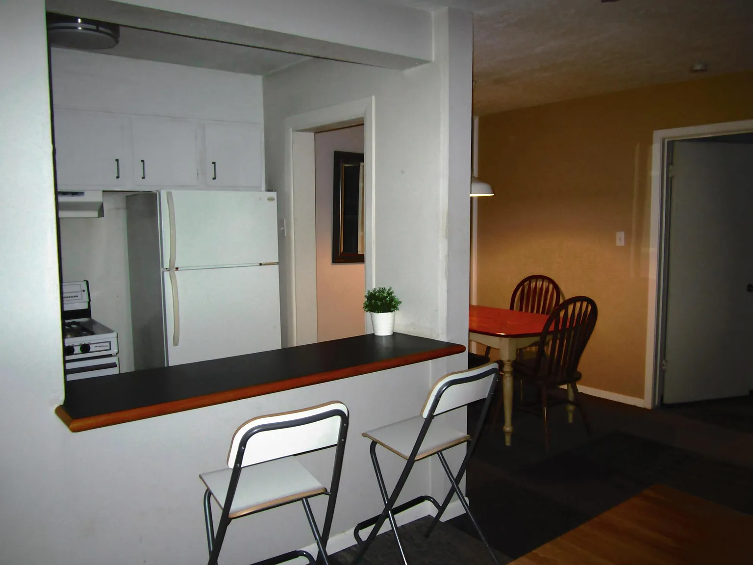1 bed, 650 sqft, $1,195 — Photo 3