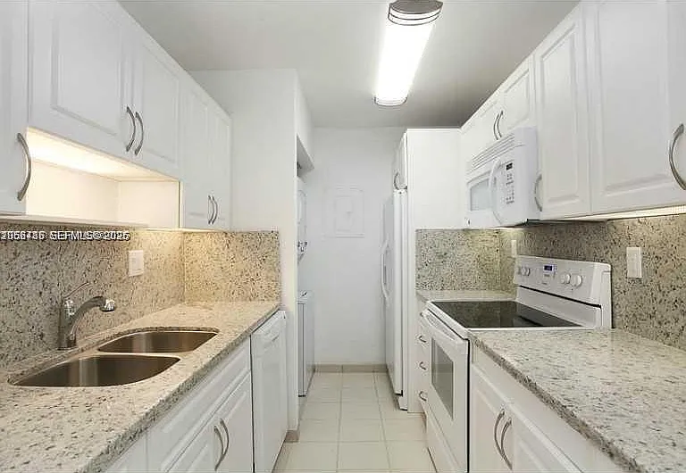 255 Galen Dr #4L — Photo 8