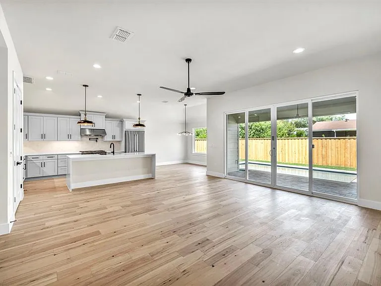 8209 Polar Dr — Photo 8