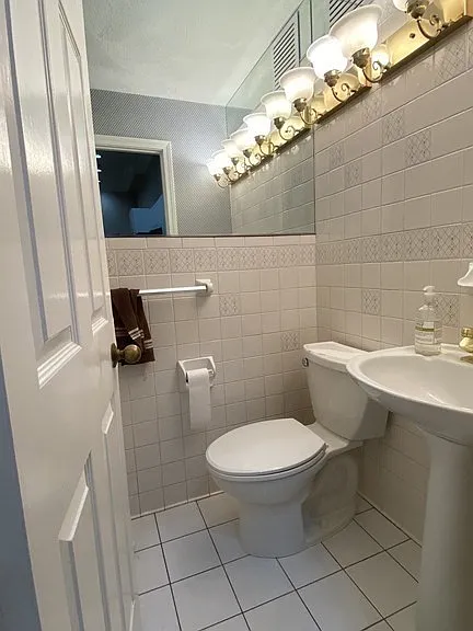 608 Tremont St #2 — Photo 7
