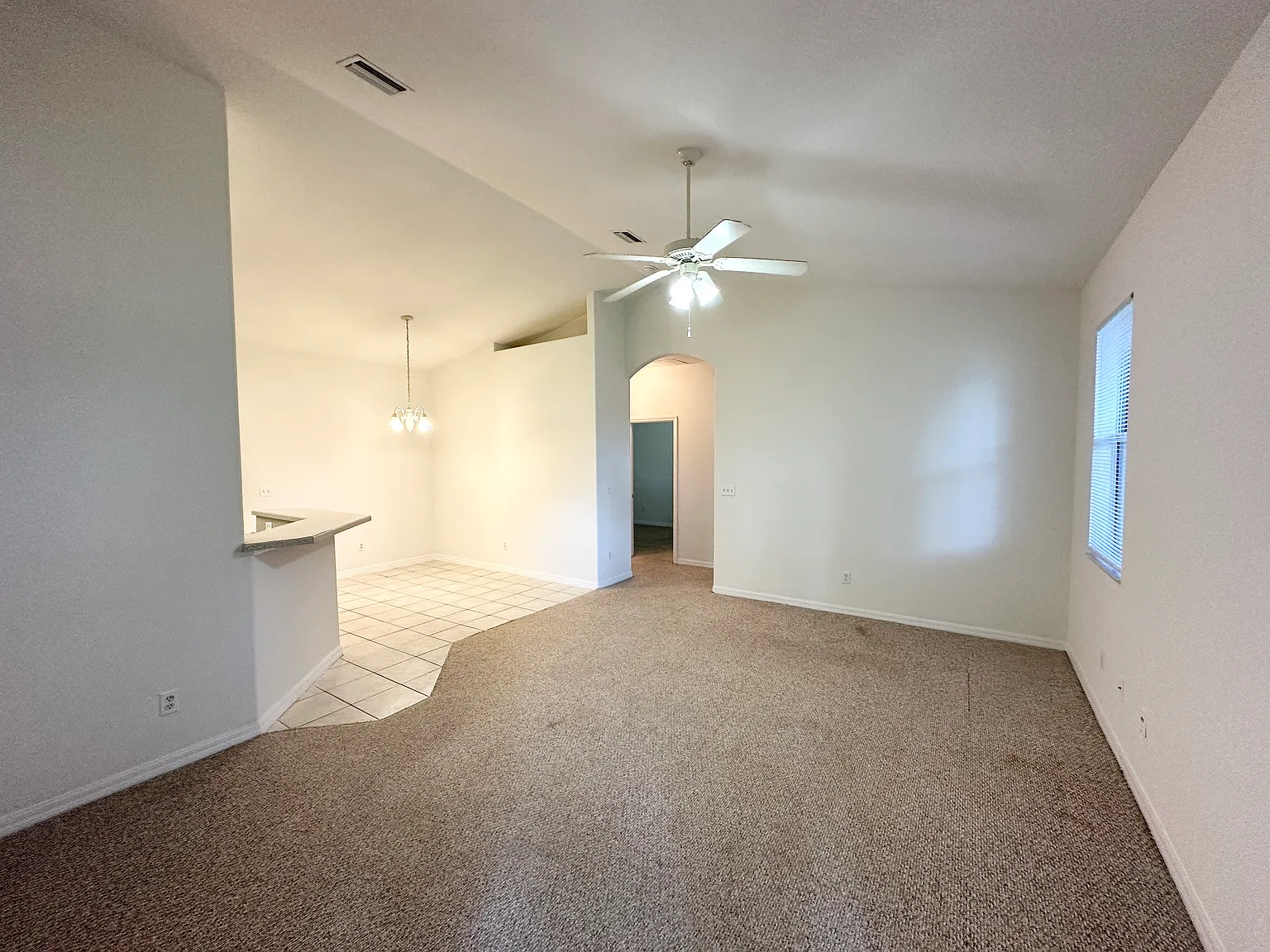 22 B Farraday Ln — Photo 2