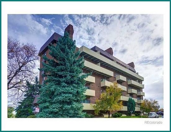 Penthouse Studio Condo Park Mayfair with Fabulous amenities.