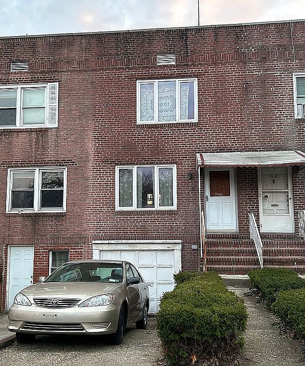 1st image of 8494 Austin St