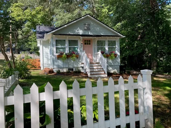 441 Oak Dr, Hapeville, GA 30354