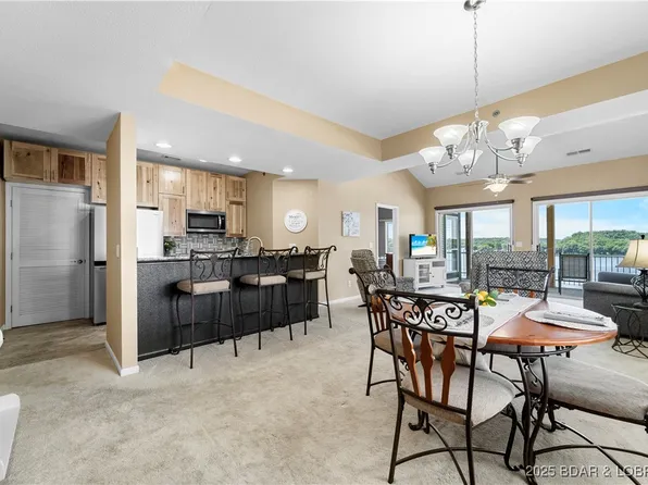 708 E Harbour Towne Dr Unit E, Lake Ozark, MO 65049