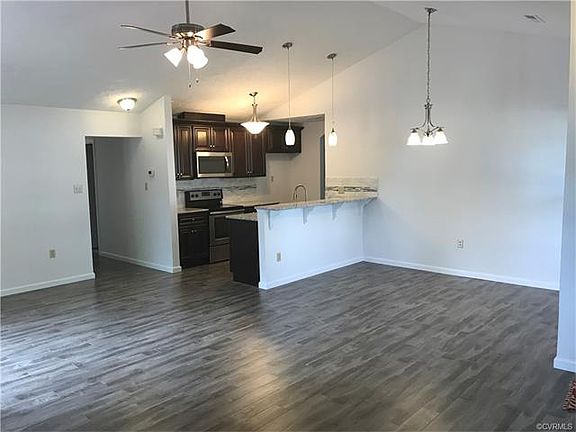2nd image of 4624 Halleys Cir