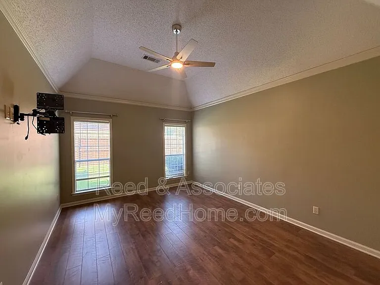 3066 Shadow Green Ln — Photo 5
