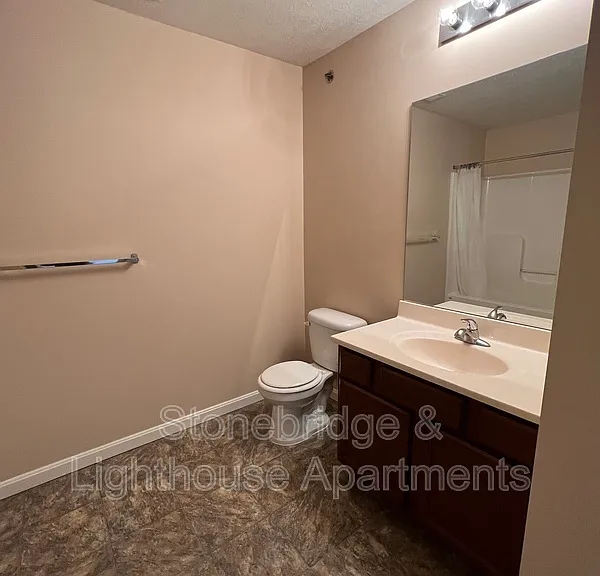 1101 Stonebench Cir — Photo 10