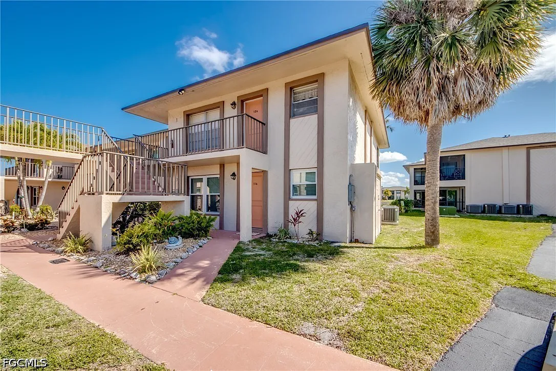 Building Photo - 16881 Davis Rd #116
